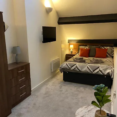 Centrally Located Cosy 2 Bed Duplex By Haven Escapes In Bradford * Bradford (West Yorkshire)