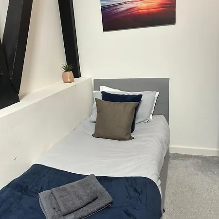 Appartement Two Bedroom In Canal Road Contractors With Free Wifi