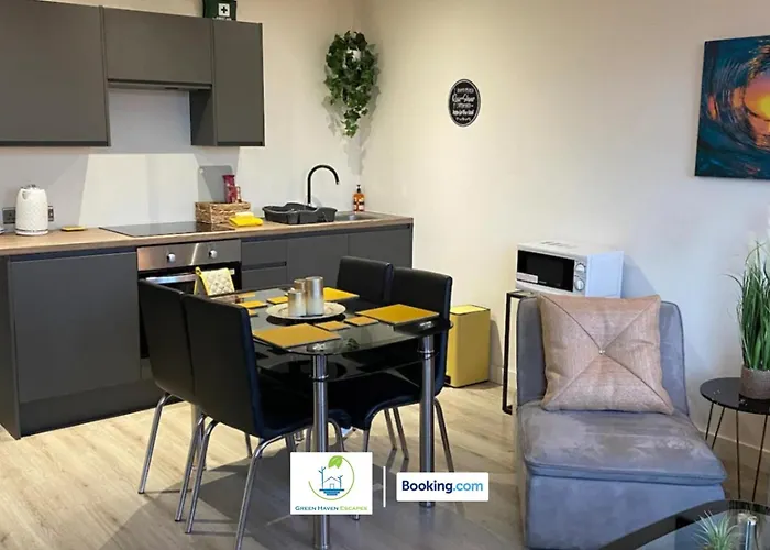 Апартаменты Two Bedroom In Canal Road Contractors With Free Wifi Брадфорд