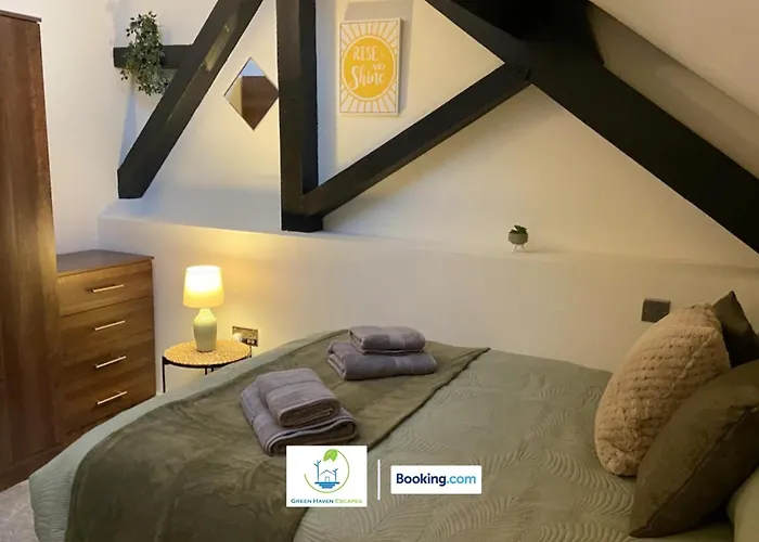 Apartment Two Bedroom In Canal Road Contractors With Free Wifi