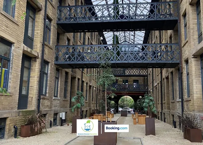 Two Bedroom In Canal Road Contractors With Free Wifi